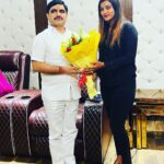 Akanksha Dubey Instagram - Nice Meeting with Sujeet Singh doctor #akankshadubey