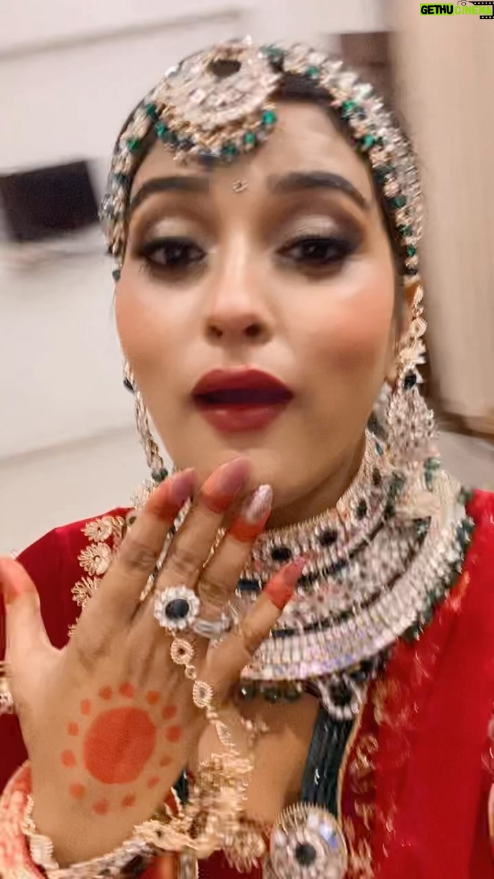 Akanksha Dubey Instagram - 😂😂😂 #akankshadubey @anyrawatbangari