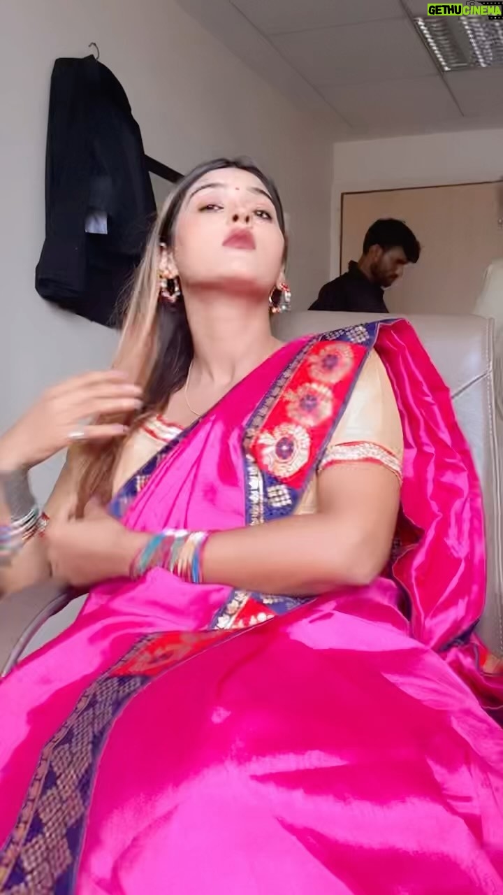 Akanksha Dubey Instagram - Garmi 🤪 #akankshadubey @samarsinghh
