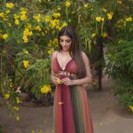 Akanksha Puri Instagram - Creating my own sunshine 🌞 . . #beingme #akankshapuri #❤️ pic credit @iam_rajinamdar outfit @nirmikabykhushboo Styled by @fashket_by_vrinda Make up @shahmak Diu, India