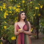 Akanksha Puri Instagram - Creating my own sunshine 🌞 . . #beingme #akankshapuri #❤️ pic credit @iam_rajinamdar outfit @nirmikabykhushboo Styled by @fashket_by_vrinda Make up @shahmak Diu, India