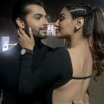 Akanksha Puri Instagram - Bringing Sexy BACK in BLACK 🔥 #hts #bts #sharadmalhotra #akankshapuri #❤️