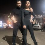 Akanksha Puri Instagram - Bringing Sexy BACK in BLACK 🔥 #hts #bts #sharadmalhotra #akankshapuri #❤️