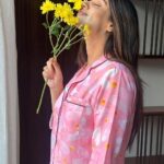 Akanksha Puri Instagram - 🌞 - Kissed ❤️ . . #Nomakeup #nofilter #noedit #natural #pics #instagram #instadaily #fashion #beauty #love #lifestyle #fitandfabulous #smile #beingme #akankshapuri #❤️ . . pic credit @salmasayyed47 Radisson Blu Hotel & Spa Nashik