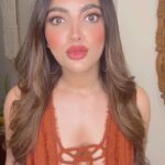 Akanksha Puri Instagram - Just wow 😜❤️ [ on public demand 😝🙈] . #reel #reelitfeelit #trending #followingthetrend #music #love #beauty #instagram #beingme #akankshapuri #❤️