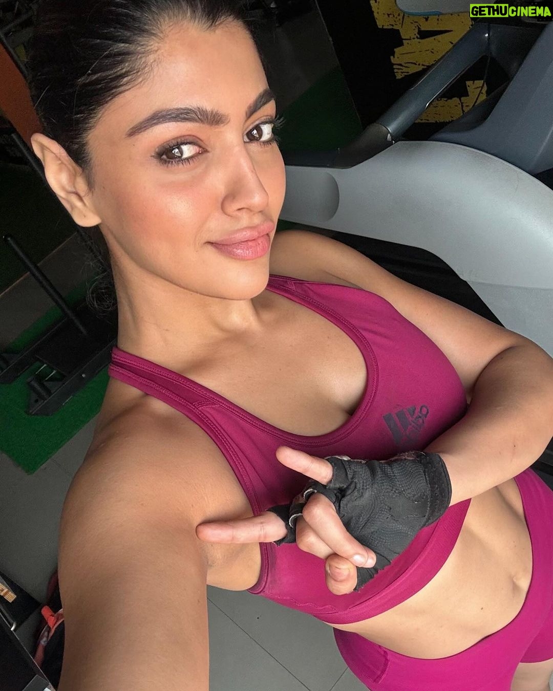 Akanksha Puri Instagram - Train like a beast …Look like a beauty 😈 . . #workout #selflove #fitnessmotivation #fitness #fitandfabulous #gym #love #fashion #beingme #akankshapuri #❤️