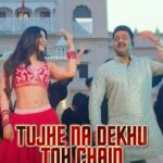 Akanksha Puri Instagram - Hui khatam intezaar ki ghadi! Aa gaye hai aapke aur humaare pyaare Power Star @singhpawan999 lekar #TujheNaDekhuTohChain @tips.bhojpuri YouTube channel par! #TheMustHaveHits Singer- #PawanSingh & @kalpanapatowaryvocalist Featuring: #PawanSingh & @akanksha8000 Lyrics-@raushansinghviswash Music-@priyanshusinghmusic Director - @aslam_khan_director @deepak_futurewiz