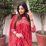 Akanksha Puri Instagram - Be your own reason to smile 🥰❤️ . . #instagood #festivevibes #happyvibes #picoftheday #photooftheday #smile #fashion #fitandfabulous #beauty #beingme #akankshapuri #❤️ . . Outfit @nehamtaonline Styling @littlepuffsofhappiness @styleitupwithraavi