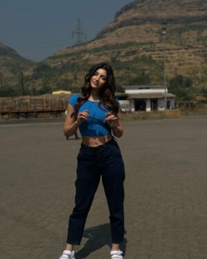 Akanksha Puri Instagram - Highway Chills ❤️
.
.
#instagram #instagood #picoftheday #photooftheday #highway #travel #travelphotography #beingme #akankshapuri #❤️