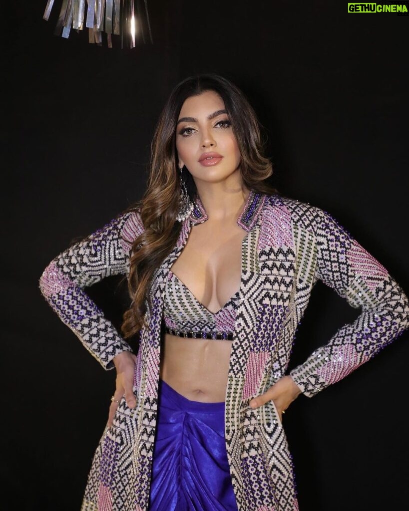 Akanksha Puri Instagram - Wear it and Own it 🔥 . . Pic credit @lsd.photography.official . #fitandfabulous #beingme #akankshapuri #❤️ . Outfit by - @aahava_couture Styled by- @Styleitupwithraavi @littlepuffsofhappiness Assisted by - @stylist_khush