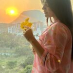 Akanksha Puri Instagram - 🌞 - Kissed ❤️ . . #Nomakeup #nofilter #noedit #natural #pics #instagram #instadaily #fashion #beauty #love #lifestyle #fitandfabulous #smile #beingme #akankshapuri #❤️ . . pic credit @salmasayyed47 Radisson Blu Hotel & Spa Nashik