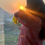 Akanksha Puri Instagram - 🌞 - Kissed ❤️ . . #Nomakeup #nofilter #noedit #natural #pics #instagram #instadaily #fashion #beauty #love #lifestyle #fitandfabulous #smile #beingme #akankshapuri #❤️ . . pic credit @salmasayyed47 Radisson Blu Hotel & Spa Nashik