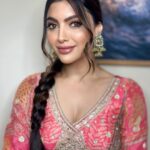 Akanksha Puri Instagram - Sundar Susheel vibes 😝😉 . . #picoftheday #photooftheday #trending #fashion #style #durgapuja #festive #mood #instagood #beauty #lifestyle #fitness #fitandfabulous #beingme #akankshapuri #❤️ . . Pic credit @salmasayyed47 Hair @salmasayyed47 make up @akanksha8000 Outfit @houseofnooriofficial Styling @littlepuffsofhappiness @styleitupwithraavi Outfit Pr @mad.micron x @_vaishnavii.3011