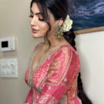 Akanksha Puri Instagram - Sundar Susheel vibes 😝😉 . . #picoftheday #photooftheday #trending #fashion #style #durgapuja #festive #mood #instagood #beauty #lifestyle #fitness #fitandfabulous #beingme #akankshapuri #❤️ . . Pic credit @salmasayyed47 Hair @salmasayyed47 make up @akanksha8000 Outfit @houseofnooriofficial Styling @littlepuffsofhappiness @styleitupwithraavi Outfit Pr @mad.micron x @_vaishnavii.3011