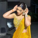 Akanksha Puri Instagram - Just love ❤️ . . pic credit @ravishankar28070 Hair @salmasayyed47 . Styled by @litittlepuffsofhappiness @styleitupwithraavi Saree @nishtastudio x @deenetworkco Jewellery @putstyle07 . . #andhericharaja #ganpatibappamorya #festivevibes #ganeshchaturthi #indian #ethinicwear #fashion #style #picoftheday #photooftheday #fitness #fitandfabulous #beingme #akankshapuri #❤️