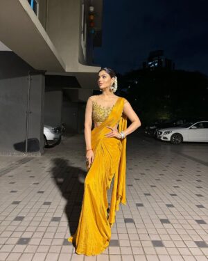 Akanksha Puri Instagram - Just love ❤️
.
.
pic credit @ravishankar28070 
Hair @salmasayyed47 
.
Styled by @litittlepuffsofhappiness @styleitupwithraavi 
Saree @nishtastudio x @deenetworkco
Jewellery @putstyle07 
.
.

#andhericharaja #ganpatibappamorya #festivevibes #ganeshchaturthi #indian #ethinicwear #fashion #style #picoftheday #photooftheday #fitness #fitandfabulous #beingme #akankshapuri #❤️