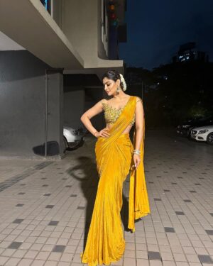 Akanksha Puri Instagram - Just love ❤️
.
.
pic credit @ravishankar28070 
Hair @salmasayyed47 
.
Styled by @litittlepuffsofhappiness @styleitupwithraavi 
Saree @nishtastudio x @deenetworkco
Jewellery @putstyle07 
.
.

#andhericharaja #ganpatibappamorya #festivevibes #ganeshchaturthi #indian #ethinicwear #fashion #style #picoftheday #photooftheday #fitness #fitandfabulous #beingme #akankshapuri #❤️