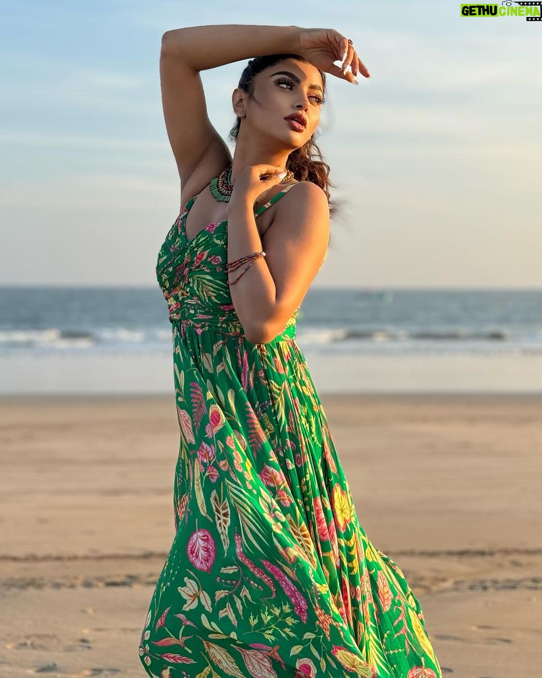 Akanksha Puri Instagram - Wanderlust 🫶🌹 . . #instagram #fashion #style #instagood #fitandfabulous #beingme #akankshapuri #❤️