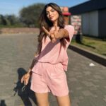 Akanksha Puri Instagram - Highway And Me ...❤️🚙 . . Pic credit @ravishankar28070 . #highwaydiaries #instagood #fashion #style #sunkissed #love #fitness #fitandfabulous #beingme #akankshapuri #❤️ Vadodara, Gujarat, India