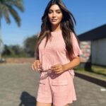 Akanksha Puri Instagram - Highway And Me ...❤️🚙 . . Pic credit @ravishankar28070 . #highwaydiaries #instagood #fashion #style #sunkissed #love #fitness #fitandfabulous #beingme #akankshapuri #❤️ Vadodara, Gujarat, India