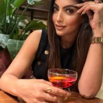 Akanksha Puri Instagram - Is the Weekend over already?? . . #instagram #instagood #valentines #week #monday #fitness #fitandfabulous #fashion #style #beingme #akankshapuri #❤️