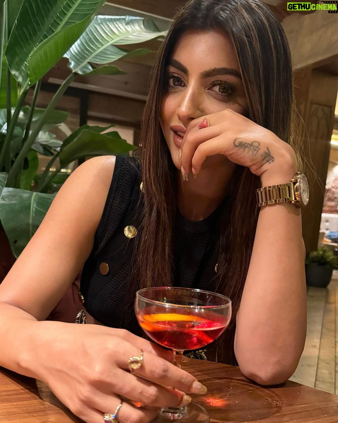 Akanksha Puri Instagram - Is the Weekend over already?? . . #instagram #instagood #valentines #week #monday #fitness #fitandfabulous #fashion #style #beingme #akankshapuri #❤️