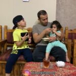 Akbar Eghbali Instagram - سلام شما اگه جای پسرم بودین کدومو انتخاب میکردین؟🥴🥴😂😂❤️❤️