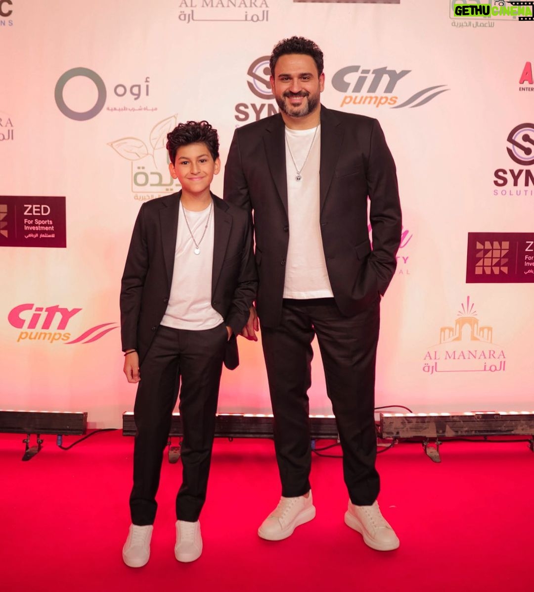 Akram Hosni - 77.1K Likes - Like father like son 😍❤️
Love you Sino @yassinakramhosny
📸 @ali_bebo_photography