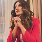 Akshara Singh Instagram - Nazar mujhse milate ho to Kyu sharmaa se jaate ho ?? . . . . . #aksharasingh #lfl #red #instagood #picoftheday #♥