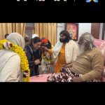 Akshara Singh Instagram - जापे कृपा राम की होई तापे कृपा करे सब कोई आप सबके आशिर्वाद से सभी संतों की कृपा प्राप्त हो रही है, इसी कड़ी में आज परम आदरणीय स्वामी नित्य गोपाल दास महाराज जी के समक्ष, ना बाँटो राम को मेरे प्रभु श्री राम सबके हैं, सुनाने का सोभाग्य प्राप्त हुआ और खूब सारा आशीर्वाद मिला 🙏🚩 @manojmatalbi @ghunghrooji777 #jaishreeram 🚩#aksharasingh The Ayodhya - प्रभू श्री राम नगरी