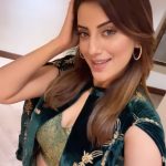 Akshara Singh Instagram – So beautiful so elegant 😘💛📸

#selflove #aksharasingh #obsessed