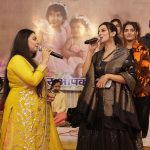 Akshara Singh Instagram - This pic made me emotional hum school me kabhi aise perform kiya karte the ♥️ saal 2000 me ye unexpected sa bond bana jo Ki unbelievable, real aur kab sabse special ho gaya pata nahi chala I mean just look at us 🤗♥️though we don’t have a blood connection I still feel lucky that we have a connection of emotion ,love,care & concern 🤗 @surabhitiwariofficial_ with you I can tell everything without hesitation & I know u won’t judge ,you lift my spirit ,you won’t hurt me intentionally I know you’ll be my side always ♥️🧿 I’m thankful for everything mera baccha specially the care you do aur puchhti ho didi khana khayi ho? Apna Khayal rakho didi 🥹 #soulsister likhna to Bahut Kuchh chahti hu par I love you ♥️😘