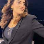 Akshara Singh Instagram - Kya likhun?? Batao na . . . . . . #aksharasingh #lfl #me #myself #lovethissong #vibe #nightsky
