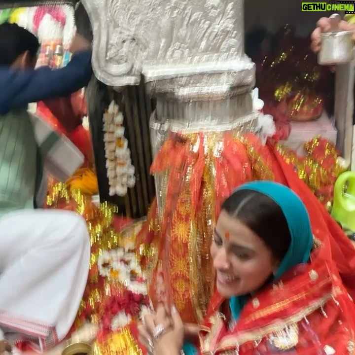 Akshara Singh Instagram - माँ शारदा माँ मइहर 🙏🍀🧿 . . . . . . . #aksharasingh #maa
