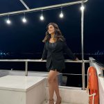 Akshara Singh Instagram - Kya kahen ??? . . . . . . . #aksharasingh #lfl #trip #black #outfit #sea #photography