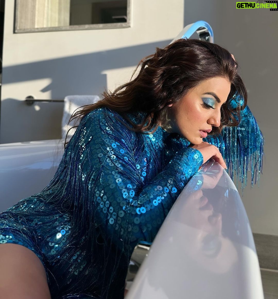 Akshara Singh Instagram - Ye khwabon bhari aankhein ye chehra haseen sa 🔥🤗✨😍♥️ . . . . . . #aksharasingh #lfl #loveyourself #onelife #pamperyourself