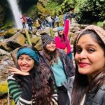 Akshaya Deodhar Instagram – Already a month to this memorable trip 💃
Reel टाकून उरल्या सुरल्या सगळ्या फोटोज् आणि व्हिडिओ चा स्टॉक संपवून टाकला…😂
.
.
.
#bestfriends#pune#girlstrip #gangtok #sikkim #akshayadeodhar#muktalele#manasikanetkar#happyleapyear