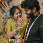 Akshaya Deodhar Instagram - आमची पहिली मकरसंक्रांती✨ #अहा ♥️ Pictures by @prathamesh__kale_photography Decor by @decorbyketan MUAH by @facestoriesbyhiralkale @_vaishalishinde_77 Halwa Jewellery : @swatiwaghcreation Neckpiece & Earrings : @chandrakalm_jewellery Blouse : @outlookfashionhouse Hardeek’s Outfit : @theurbanstory_ Event management & PR : @wechitramedia @n.i.d.s_ #AkshayaDeodhar #HardeekJoshi #Makarsankranti #AHA #Blessed #sankranti2024