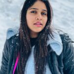 Akshaya Deodhar Instagram - तेरी इक हसी के बदले मेरी ये जमीन ले ले …🤎⛄️ P.c - @manasikanetkar Sikkim, Gangtok