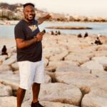 Alain-Gloirdy Bakwa Malary Instagram - Crois en toi-même et en tout ce que tu es. Sache qu'il y a des choses à l'intérieur de toi qui sont plus grandes que n'importe quel obstacle. #ilovemyjob #bodyguard #cokeboys #littleandsmallkids #bigandtall #plussize #cestbondeja Monaco