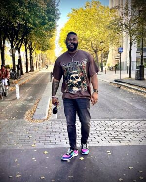 Alain-Gloirdy Bakwa Malary Instagram - De passage dans la capital 🇫🇷

#airforceone #jordan #crepprotect #paname #instamood #makao #instagram