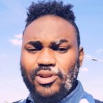 Alain-Gloirdy Bakwa Malary Instagram - Je le dis pas assez souvent, mais Merci à tous pour vos sourires quotidiens et votre soutien infaillible ❤️ Désolé pour ma coupe 😂 #cestbondeja #love #merci #onestensemble