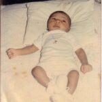 Alain-Gloirdy Bakwa Malary Instagram - Hier c’était mon anniversaire, merci à mes parents qui ont fait de moi l’homme que je suis aujourd’hui. Merci à tous pour vos messages sur les réseaux sociaux ❤️ #papamamanjevousaime #birthday #childhood #anniversaire #cestbondeja