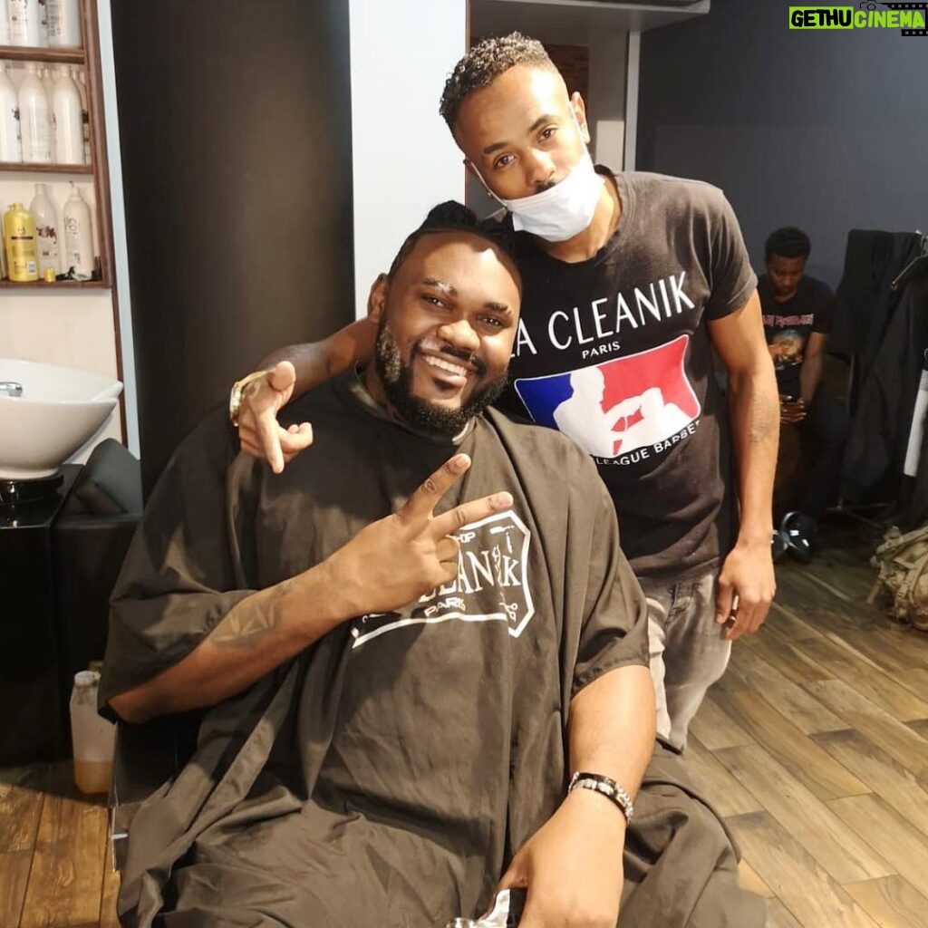 Alain-Gloirdy Bakwa Malary Instagram - Merci à @lacleanik pour la nouvelle coupe, on croirait Predator 😂 #freshcut #barbershop #haircut #hairstyles #cestbondeja #predator2018 La Cleanik