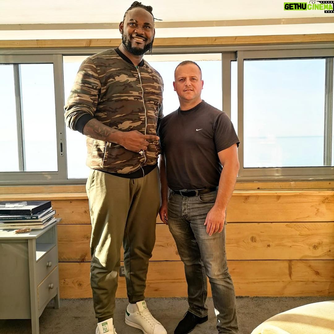 Alain-Gloirdy Bakwa Malary Instagram - J’ai été trop bien accueilli à la nuit du ring, merci K1 Boxing 🥊 #boxe #boxing #event #cestbondeja #bigandtall Béthencourt-sur-Mer