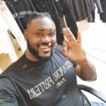 Alain-Gloirdy Bakwa Malary Instagram - Je vous souhaite un bon dimanche ma #teammakao 🙌🏾 Merci à @alexandrofratelli de m’avoir habillé, ses collections sont trop lourdes et il y a même un concours sur son compte ! #fashion #bigandtall #plussizemodel #cokeboys #littleandsmallkids #cestbondeja Paris, France