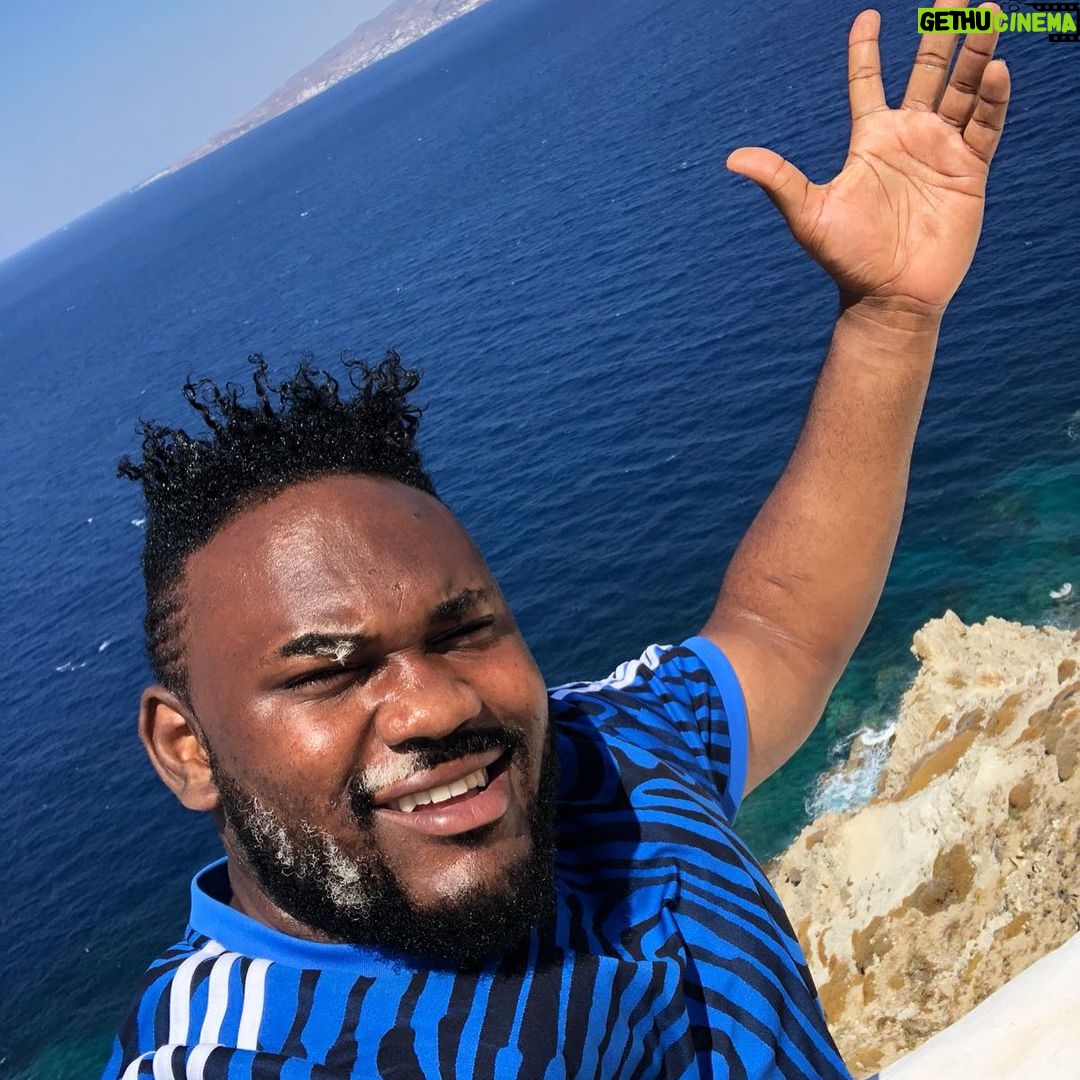 Alain-Gloirdy Bakwa Malary Instagram - Living my best life ☀️ #greece #mykonos #frenchmontanatour #bodyguard #cestbondeja #plusmodelmag #blackmodel #plussize #bigandtall #niceview #sea #cokeboys Mykonos