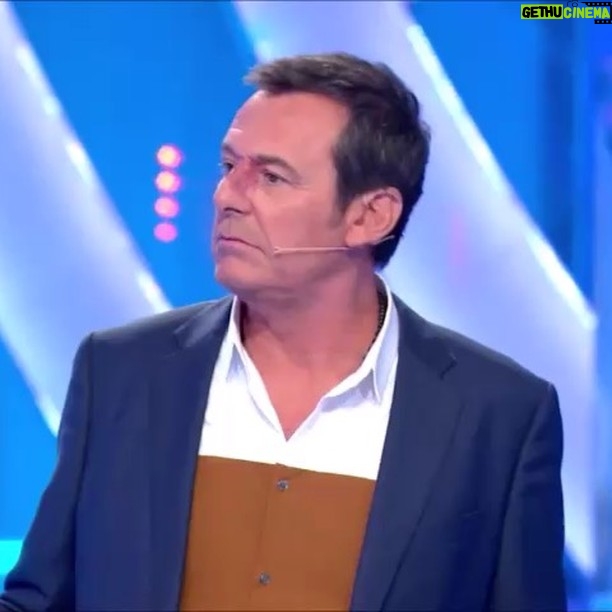 Alain-Gloirdy Bakwa Malary Instagram - On parle de moi aux 12 coups de midi 😂 Merci mes beaux gosses et mes divas de m’avoir prévenu! @jeanluc_reichmann_tf1 Wai c’est bon ! 👌🏾 #tf1 #12coupsdemidi #jeanlucreichmann #ss11 #makao #teammakao #secretstory