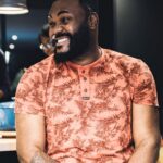 Alain-Gloirdy Bakwa Malary Instagram - Voilà que 2022 me fait passer le cap des 31 ans 🙏🏾 🎁 Merci de me permettre d’être encore présent et en bonne santé… ✈️💼📸🎶 Let’s go Cc @hakimsyd Tours, France