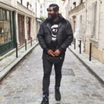 Alain-Gloirdy Bakwa Malary Instagram - Hello #november 🍁 Quelques projets en cours je ne vous oublie pas 🧡🤎 #Makao #autumn #picoftheday #parisianstyle Paris, France
